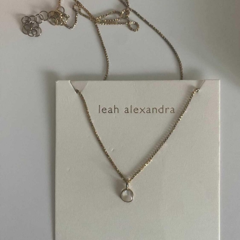 Gold Pendant Necklace